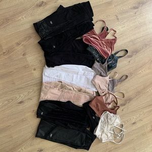 MASSVIE ALO YOGA BUNDLE